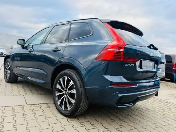 VOLVO XC60 Plus Dark AWD PANO SHZ 360 -Kamera