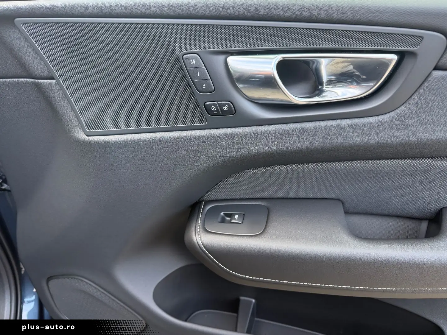 VOLVO XC60 Plus Dark AWD PANO SHZ 360 -Kamera