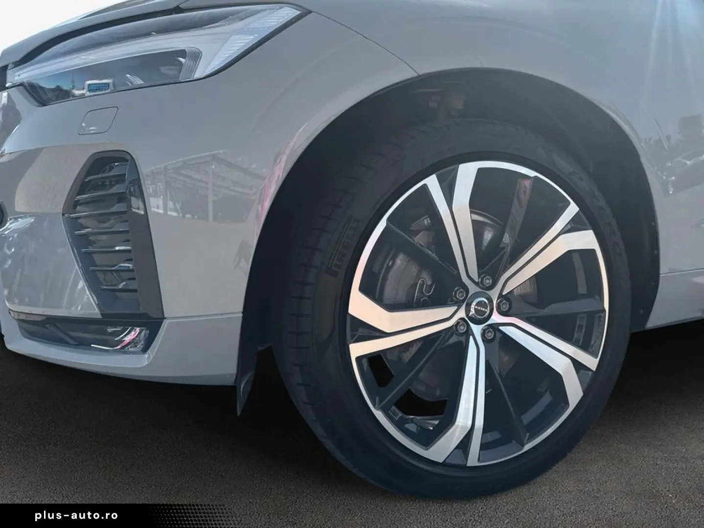 VOLVO XC60 B4 D AWD Ultimate Dark SiH AUT FIS ISOFIX