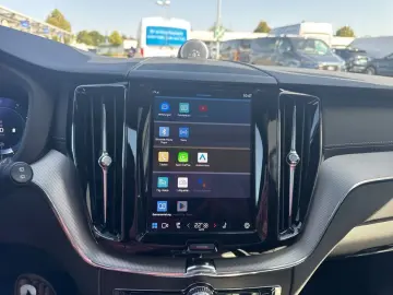 VOLVO XC60 B4 D AWD Ultimate Dark SiH AUT FIS ISOFIX