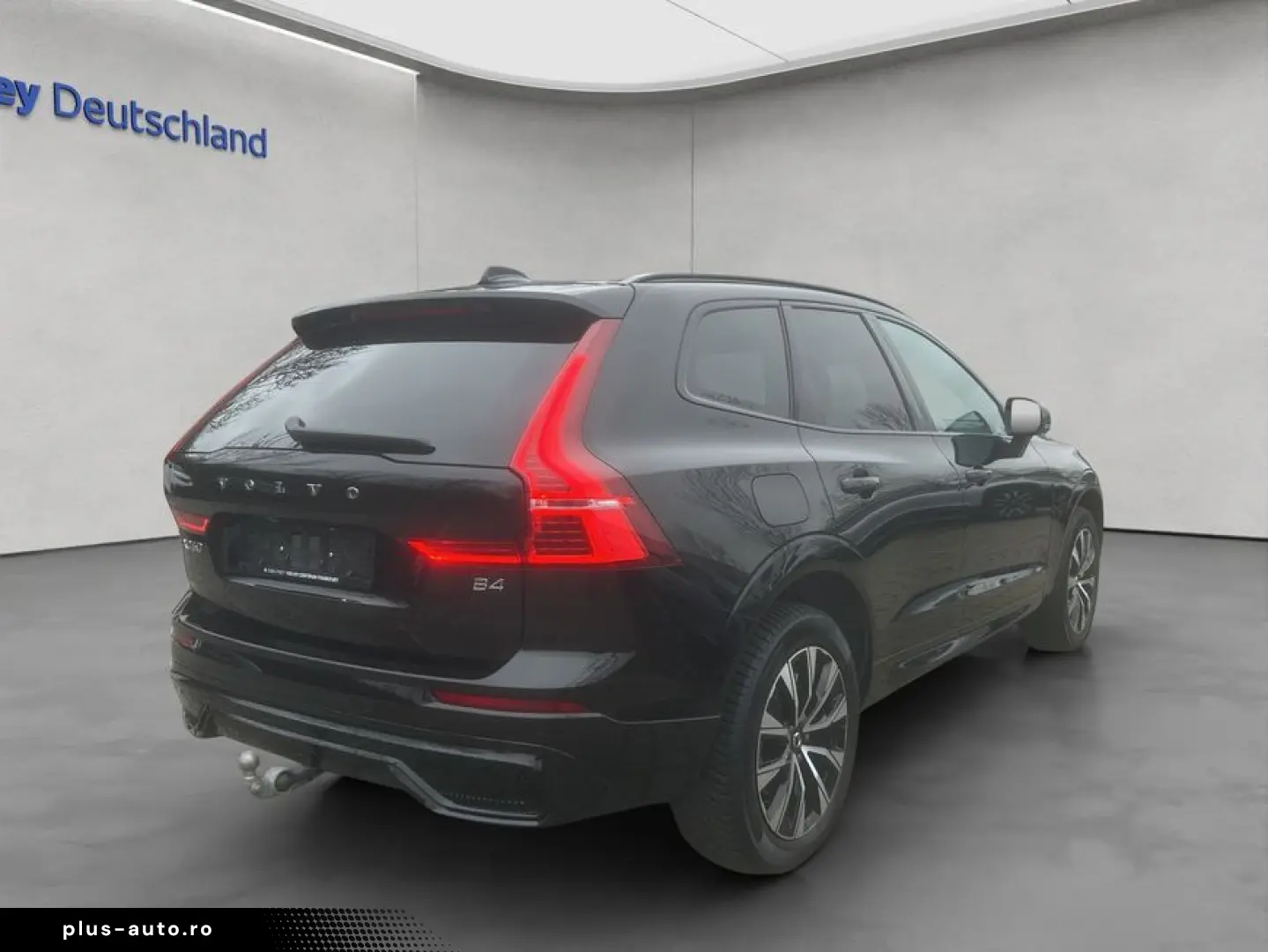 VOLVO XC60 B4 D Plus Dark LED  Keyless  Navi  AHK