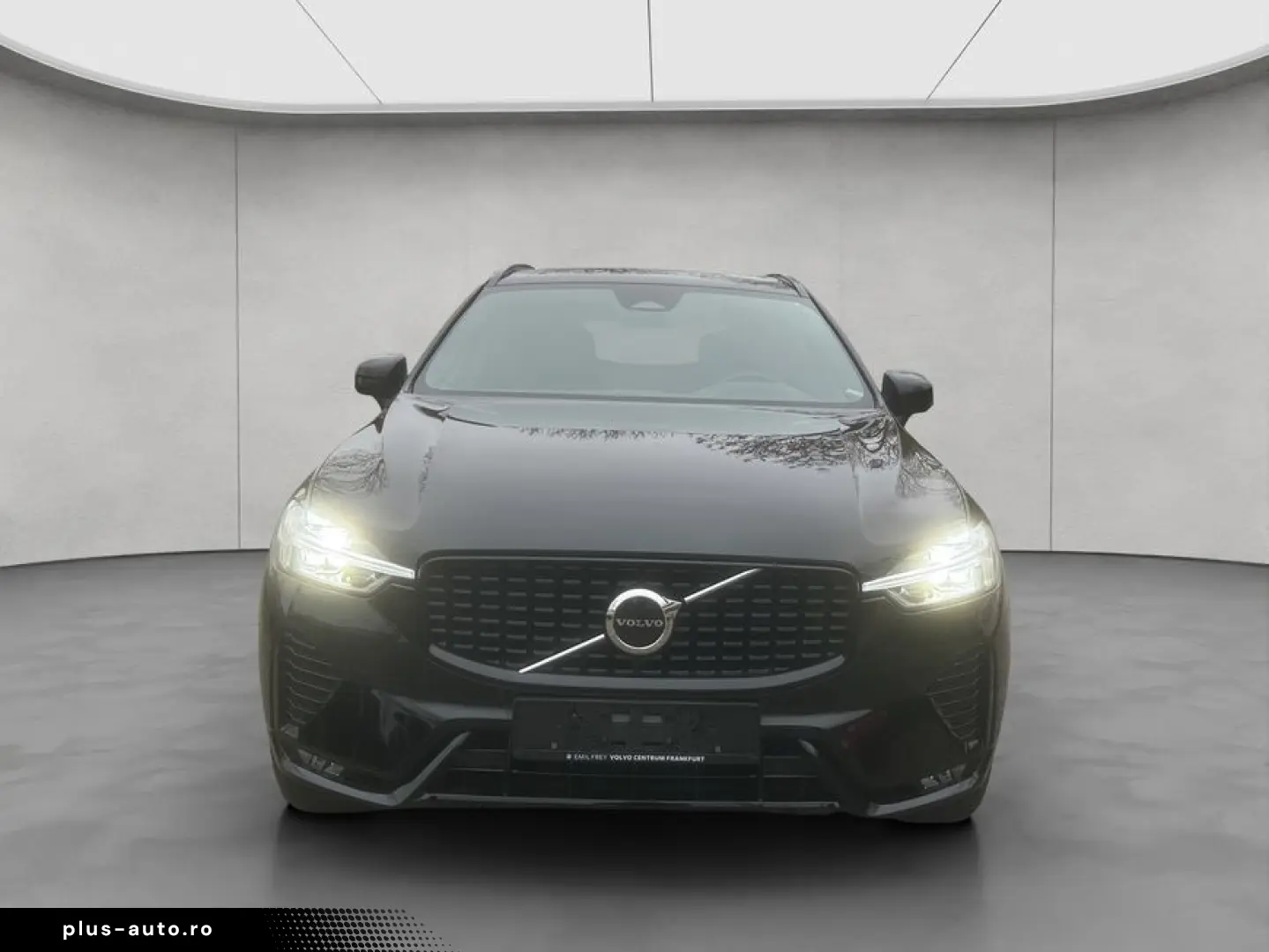 VOLVO XC60 B4 D Plus Dark LED  Keyless  Navi  AHK