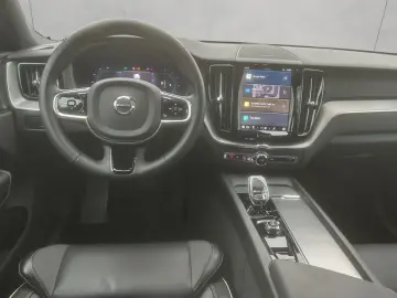 VOLVO XC60 B4 D Plus Dark LED  Keyless  Navi  AHK