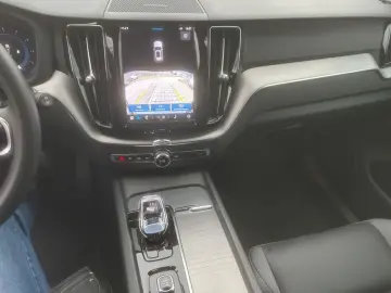 VOLVO XC60 B4 D Plus Dark LED  Keyless  Navi  AHK