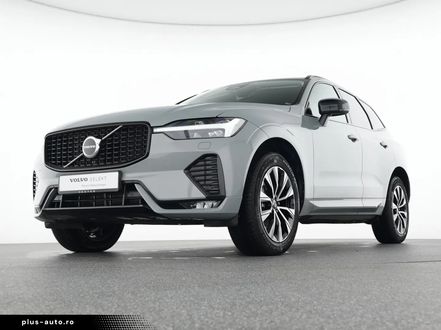 VOLVO XC60 B4 Diesel AWD Plus Dark 19  VOLL-LED ACC