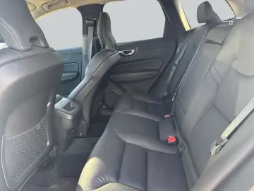 VOLVO XC60 B5 B AWD Core