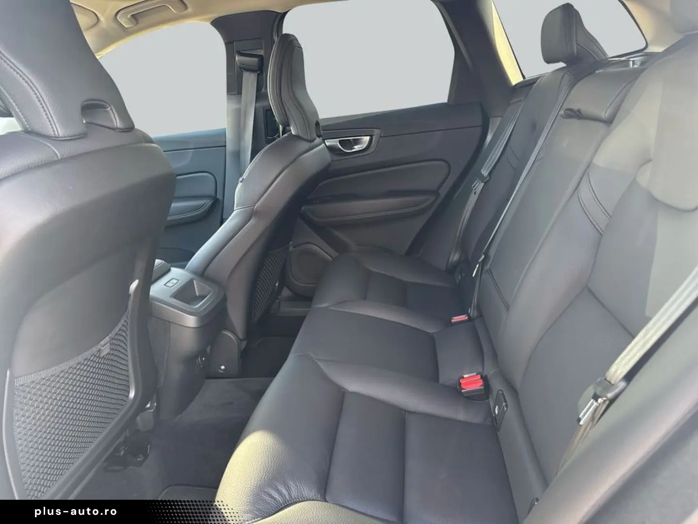 VOLVO XC60 B5 B AWD Core