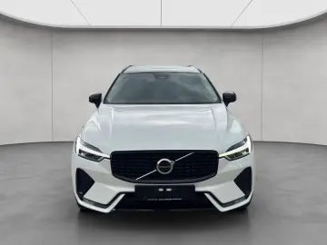 VOLVO XC60 B4 AWD Plus-Dark Aut Leder Voll-LED Google-