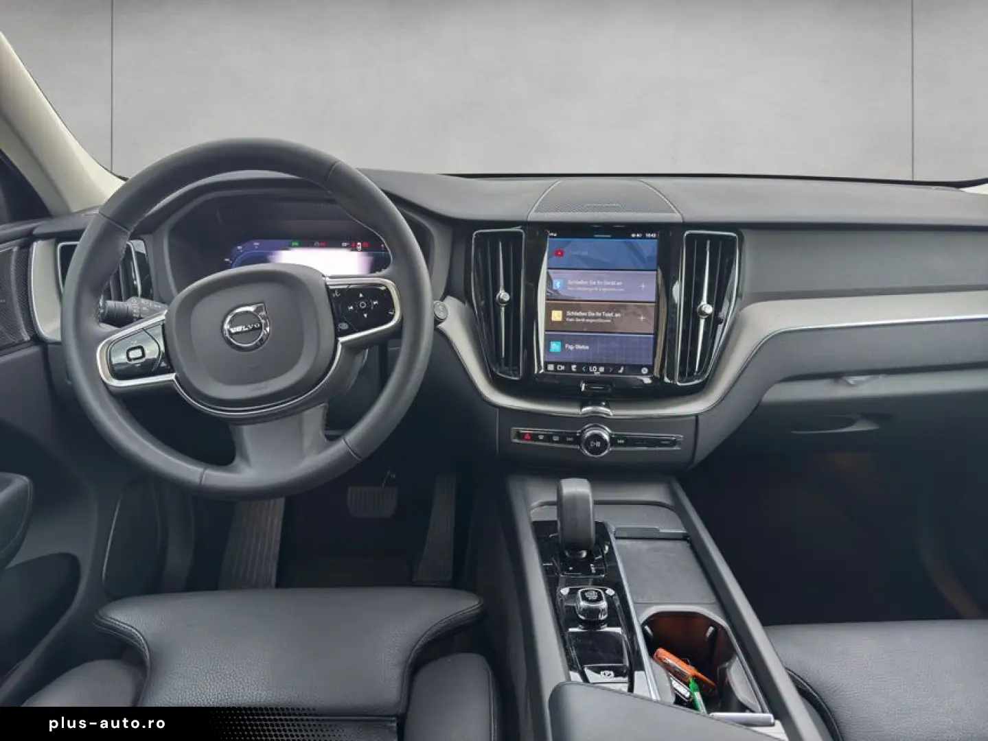 VOLVO XC60 B4 AWD Plus-Dark Aut Leder Voll-LED Google-