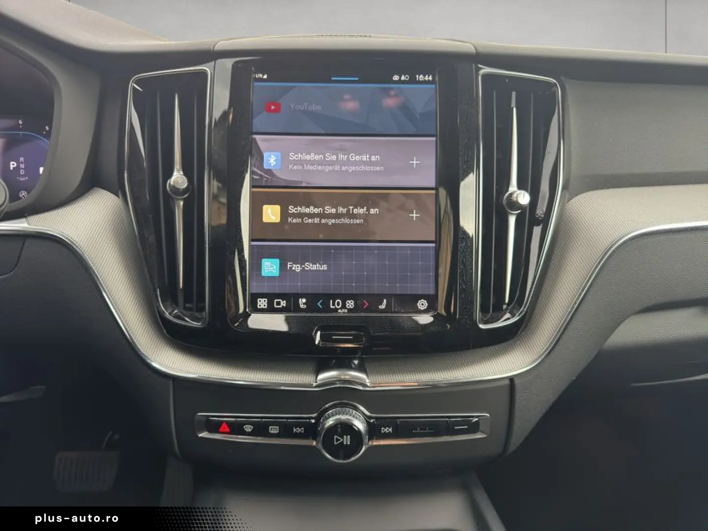 VOLVO XC60 B4 AWD Plus-Dark Aut Leder Voll-LED Google-