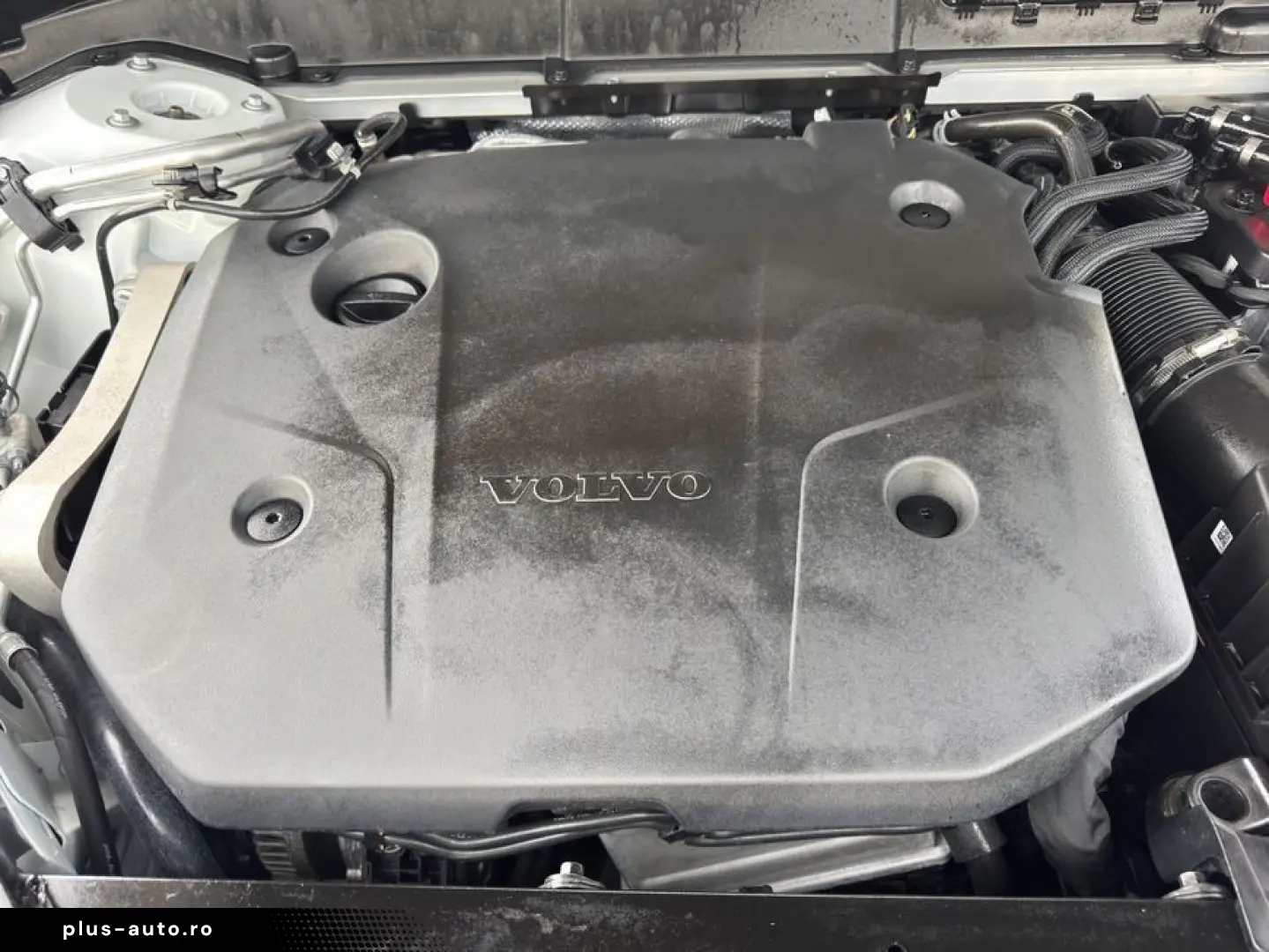 VOLVO XC60 B4 AWD Plus-Dark Aut Leder Voll-LED Google-