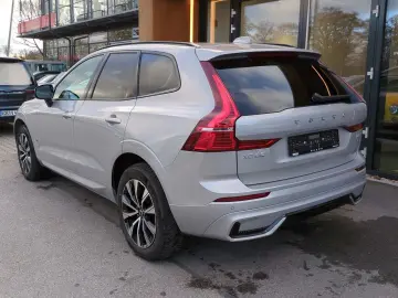 VOLVO XC60 Plus Dark 2WD B4 Diesel EU6d Digitales Cock