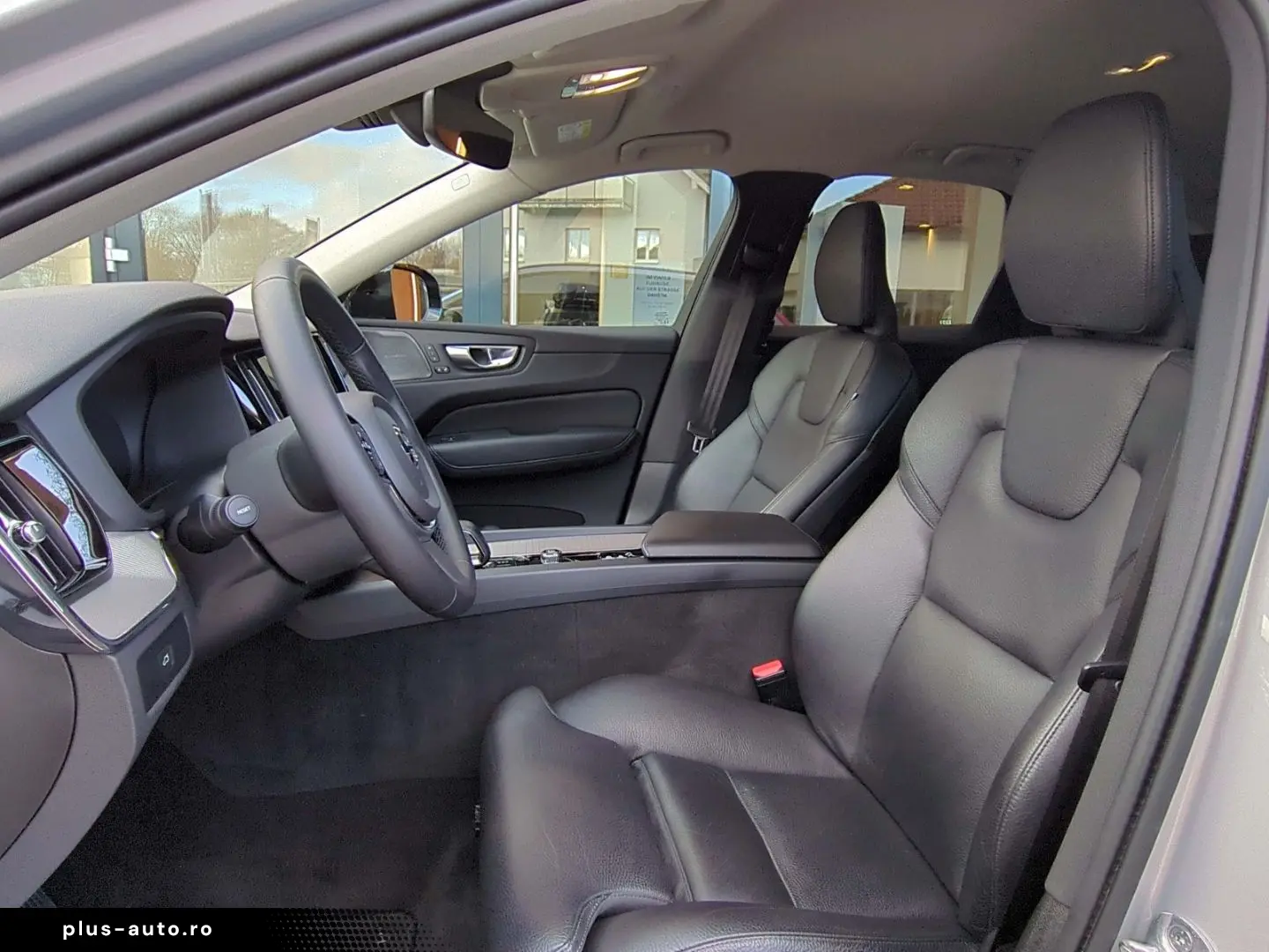 VOLVO XC60 Plus Dark 2WD B4 Diesel EU6d Digitales Cock