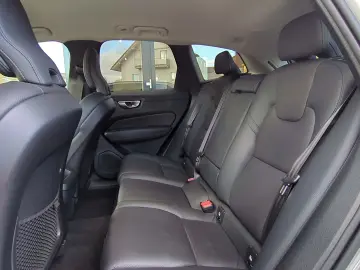 VOLVO XC60 Plus Dark 2WD B4 Diesel EU6d Digitales Cock