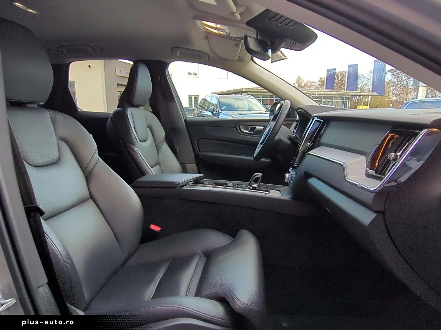 VOLVO XC60 Plus Dark 2WD B4 Diesel EU6d Digitales Cock