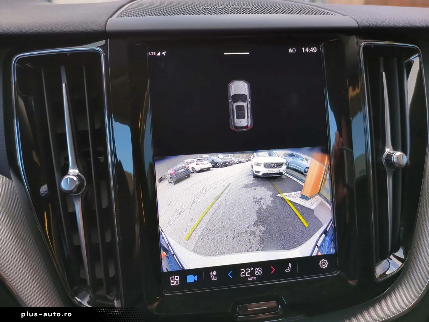 VOLVO XC60 Plus Dark 2WD B4 Diesel EU6d Digitales Cock