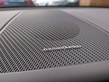 VOLVO XC60 Plus Dark 2WD B4 Diesel EU6d Digitales Cock