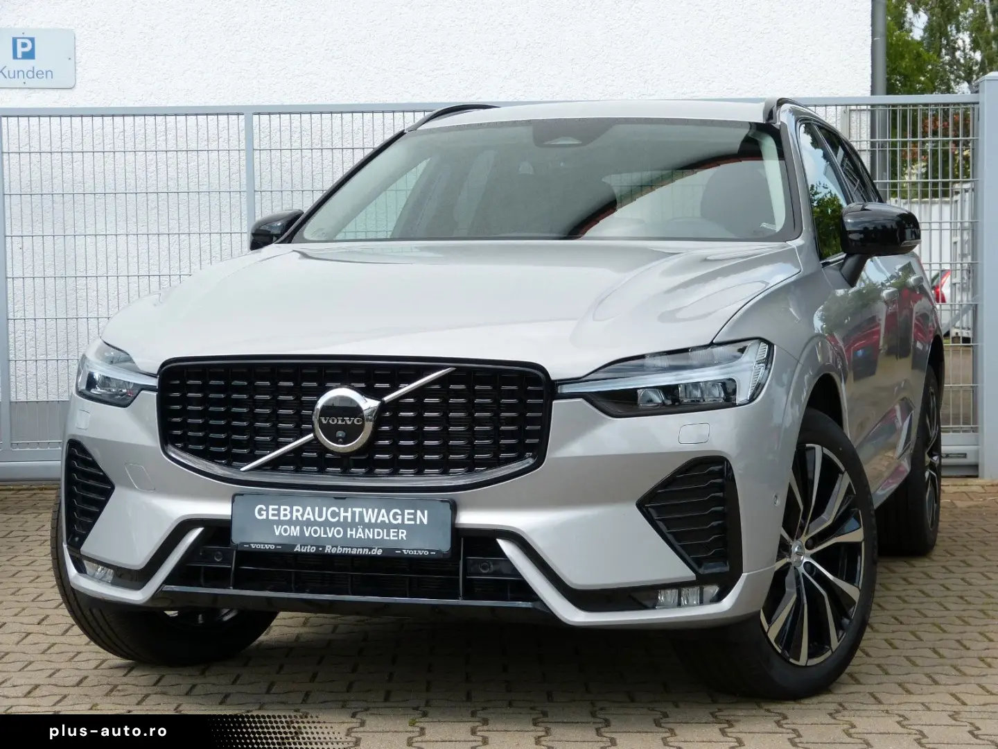VOLVO XC60 B4 Plus Dark Auto ACC 360