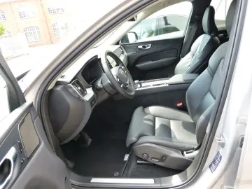 VOLVO XC60 B4 Plus Dark Auto ACC 360