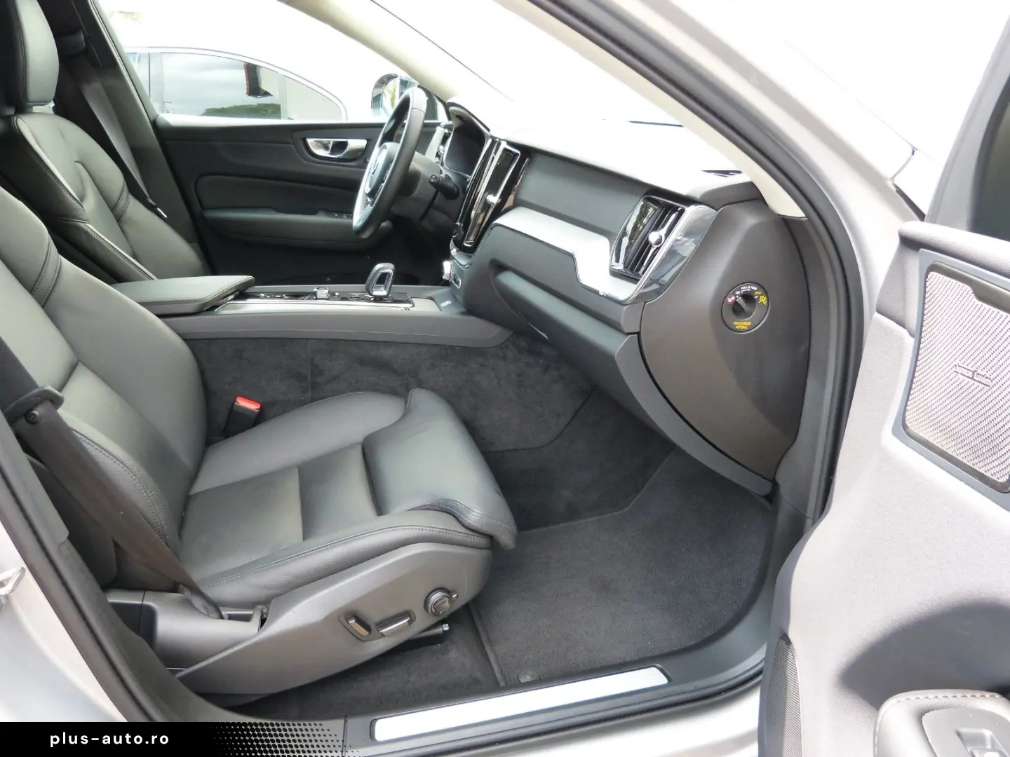 VOLVO XC60 B4 Plus Dark Auto ACC 360