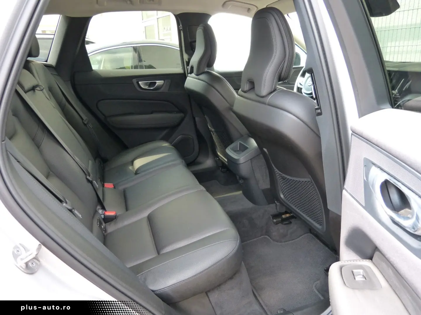 VOLVO XC60 B4 Plus Dark Auto ACC 360