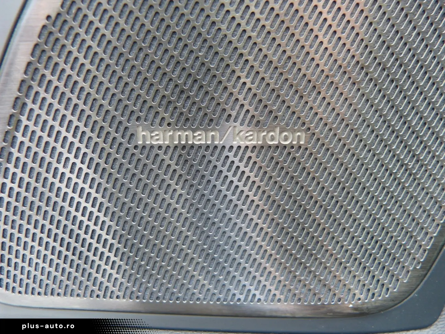 VOLVO XC60 B4 Plus Dark Auto ACC 360