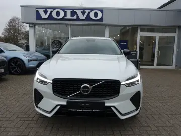 VOLVO XC60 Plus Dark B5 AWD Mild-Hybrid 360 KAM BLIS