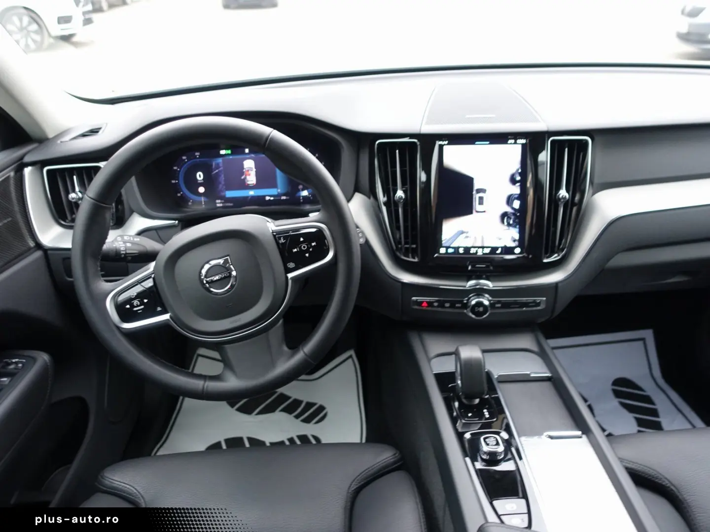 VOLVO XC60 Plus Dark B5 AWD Mild-Hybrid 360 KAM BLIS