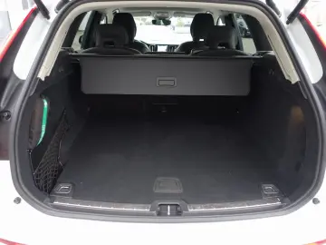 VOLVO XC60 Plus Dark B5 AWD Mild-Hybrid 360 KAM BLIS