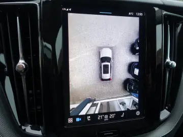 VOLVO XC60 Plus Dark B5 AWD Mild-Hybrid 360 KAM BLIS