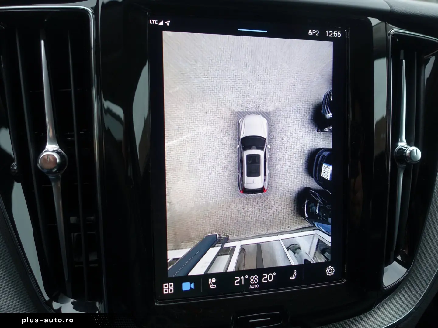 VOLVO XC60 Plus Dark B5 AWD Mild-Hybrid 360 KAM BLIS