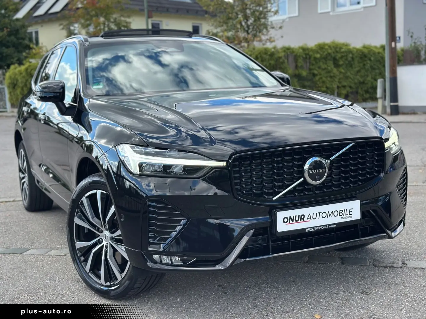 VOLVO XC60 Ultimate Dark AWD Leder HuD Pano B&W 360