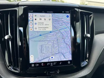 VOLVO XC60 Ultimate Dark AWD Leder HuD Pano B&W 360