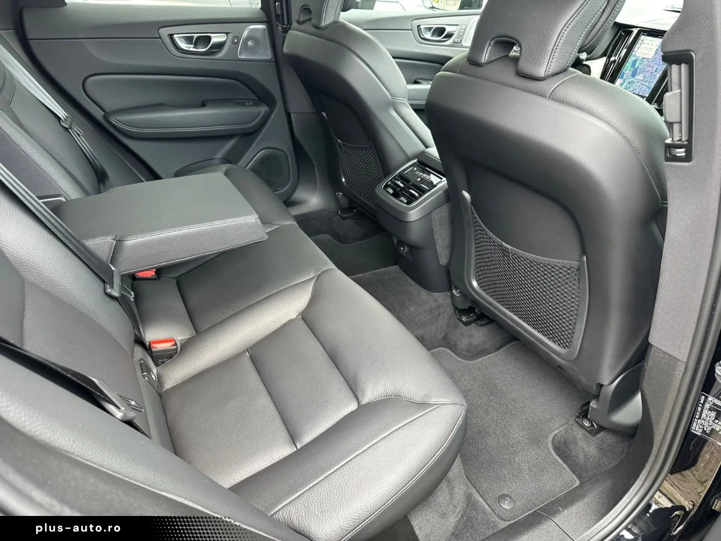 VOLVO XC60 Ultimate Dark AWD HuD Leder Pano B&W 360