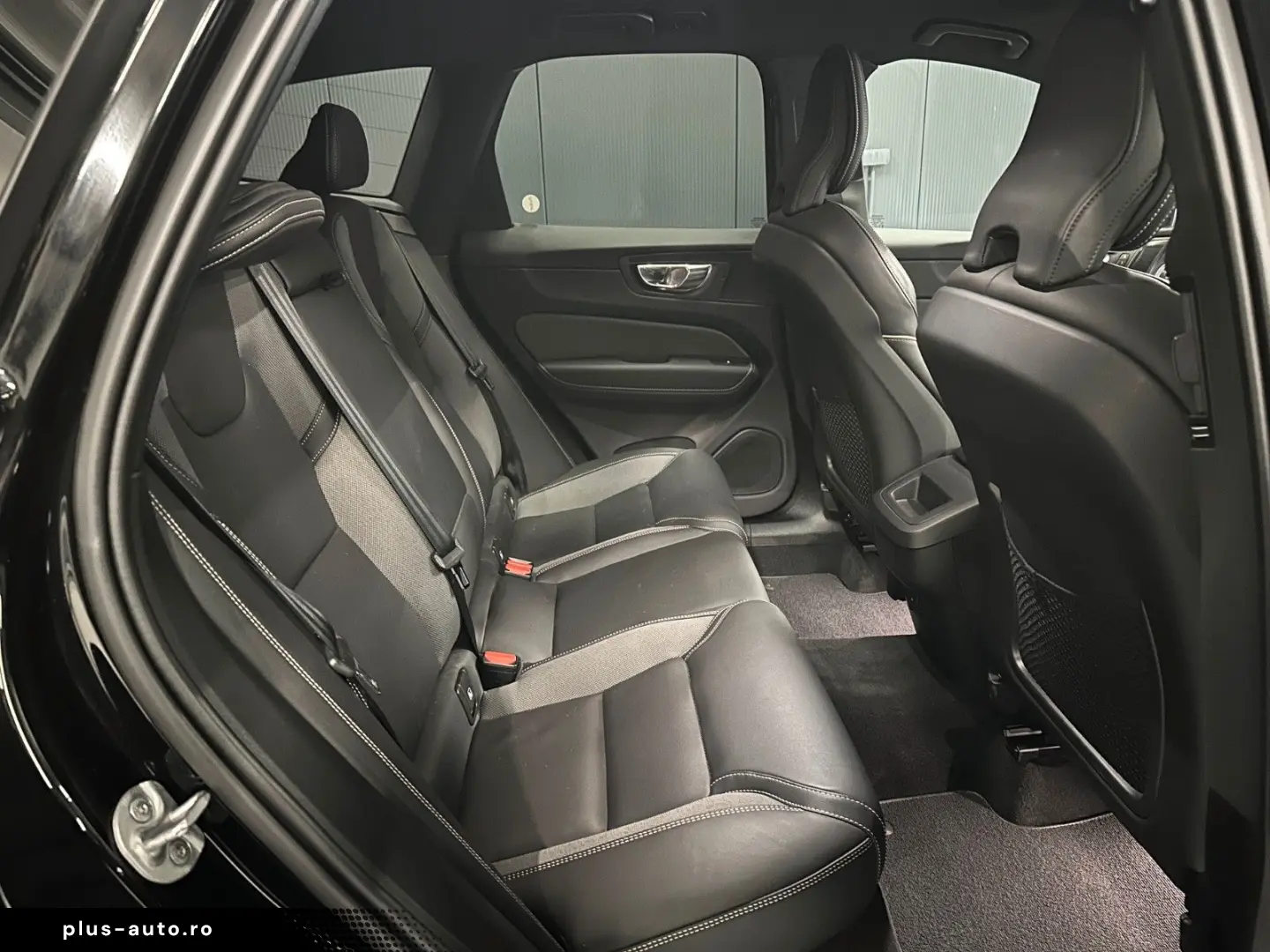 VOLVO XC60 R-Design AWD  19Zoll AHK 360  Harman Kardon