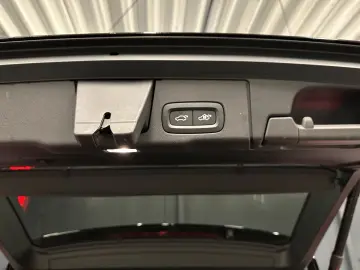 VOLVO XC60 R-Design AWD  19Zoll AHK 360  Harman Kardon