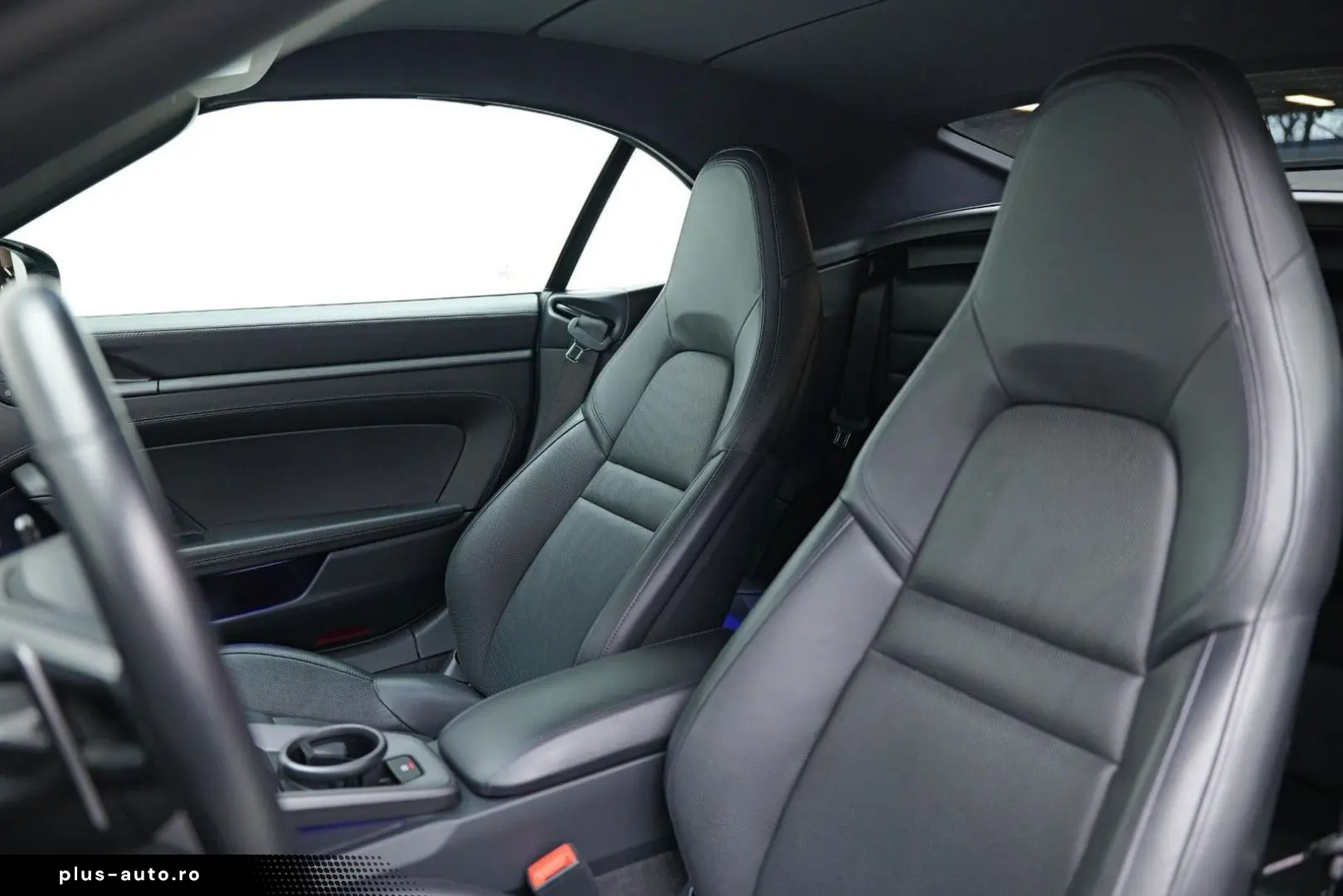 PORSCHE 992 Cabrio 3.0 Carrera 4 S