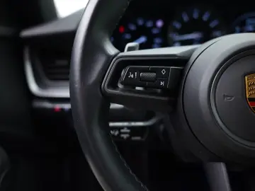 PORSCHE 992 Cabrio 3.0 Carrera 4 S