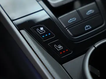 PORSCHE 992 Cabrio 3.0 Carrera 4 S