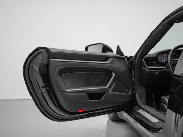 PORSCHE 992 Cabrio 3.0 Carrera 4 S