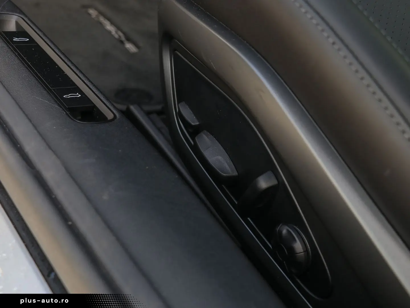 PORSCHE 992 911 Carrera 4S LED-Matrix Sportabgas BOSE