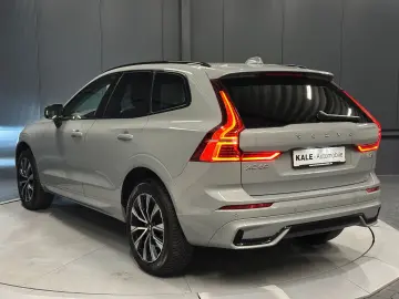 VOLVO XC60 Plus Dark AWD  LEDER Sport AHK Business