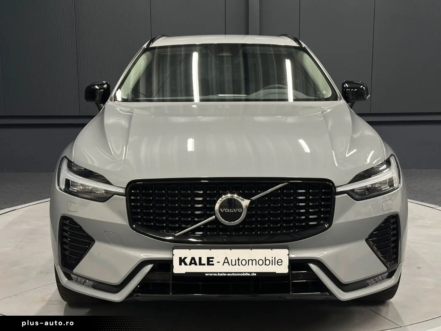 VOLVO XC60 Plus Dark AWD  LEDER Sport AHK Business