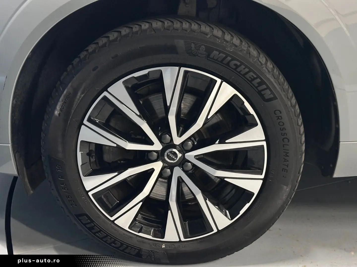 VOLVO XC60 Plus Dark AWD  LEDER Sport AHK Business