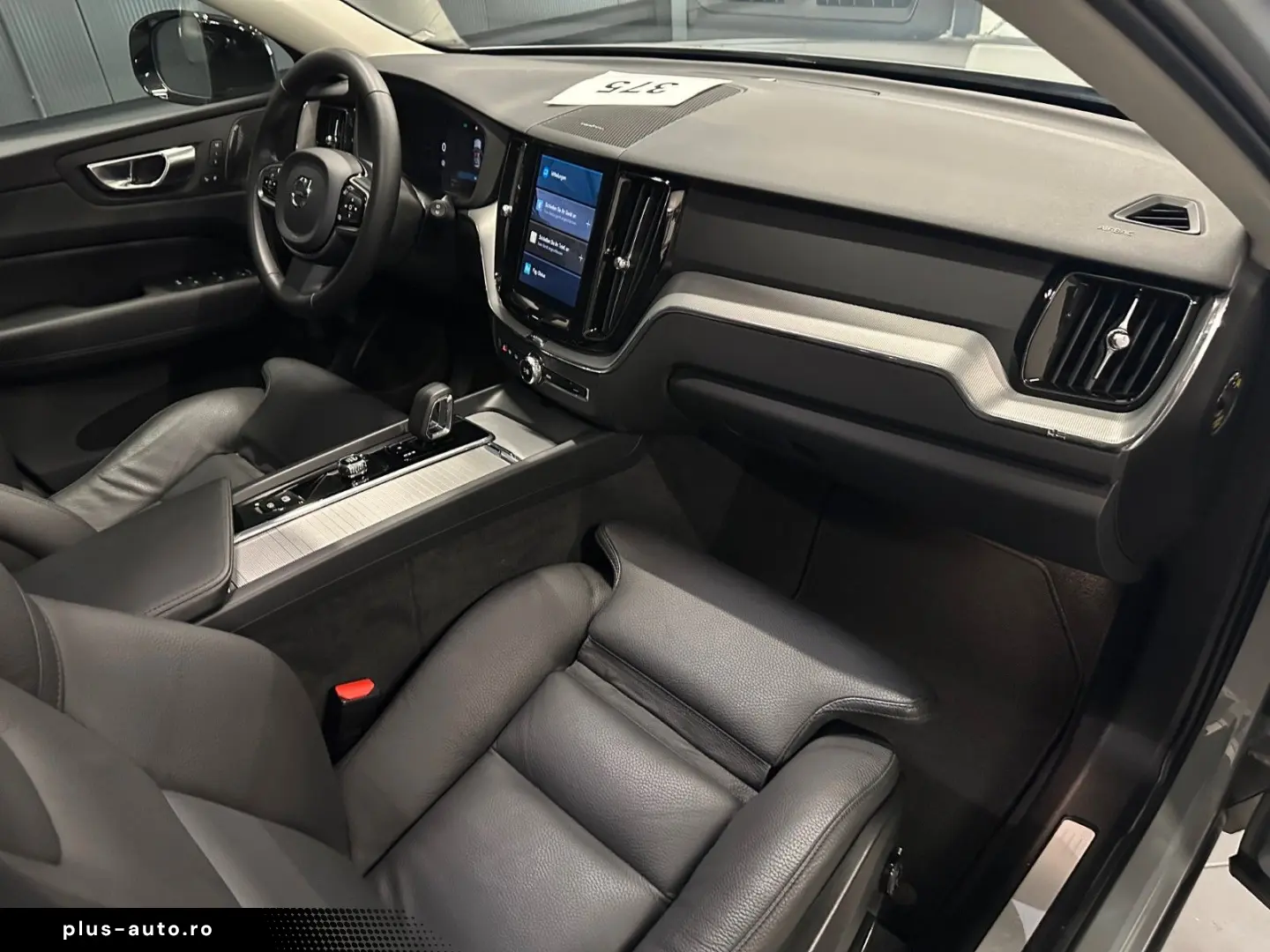 VOLVO XC60 Plus Dark AWD  LEDER Sport AHK Business