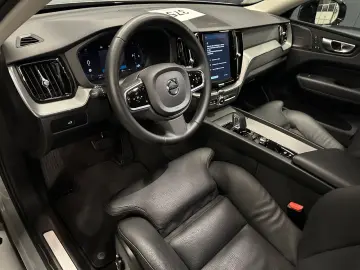 VOLVO XC60 Plus Dark AWD  LEDER Sport AHK Business