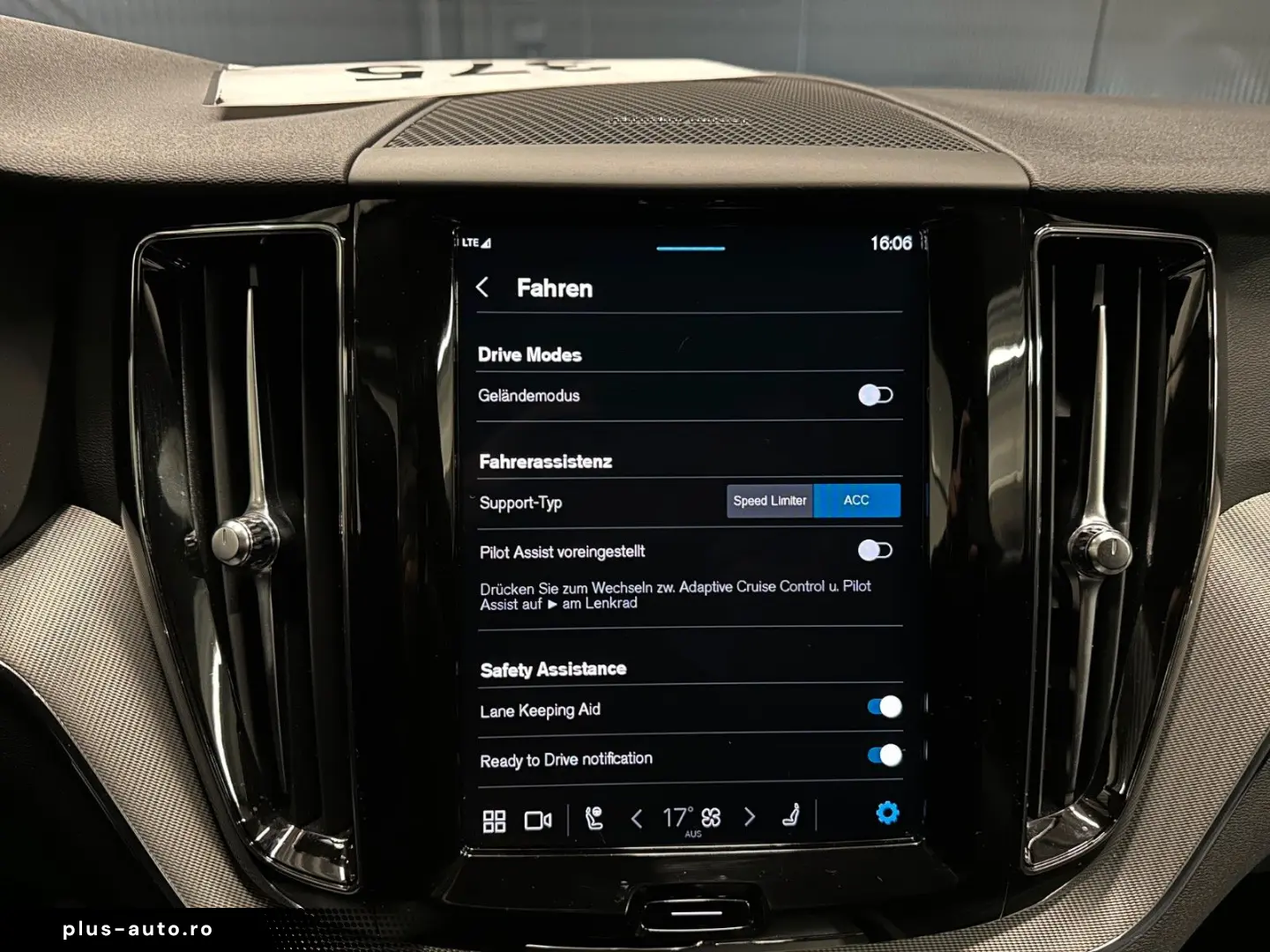 VOLVO XC60 Plus Dark AWD  LEDER Sport AHK Business