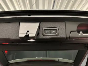 VOLVO XC60 Plus Dark AWD  LEDER Sport AHK Business