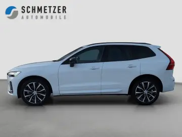 VOLVO XC60 B5 AWD R-Kam Panor Harman Voll-LED Lenkradh