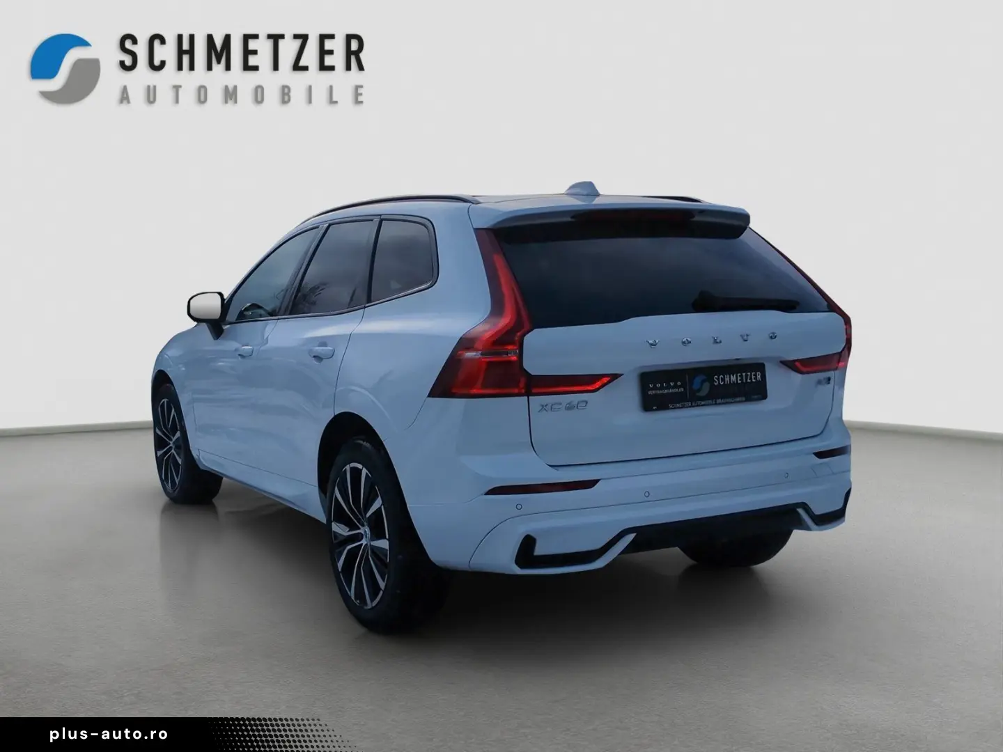 VOLVO XC60 B5 AWD R-Kam Panor Harman Voll-LED Lenkradh
